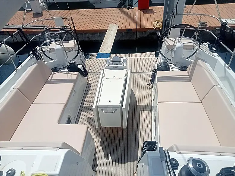 Sun Odyssey 490