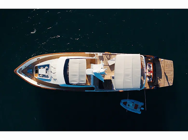 Trawler 77