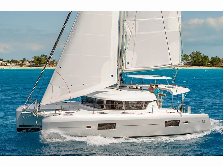 Lagoon 42